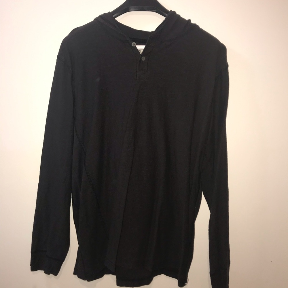 Free Planet long sleeve with hood